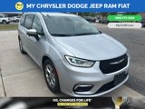 Used 2023 Chrysler Pacifica Limited image 4