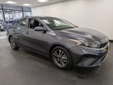 Used 2022 Kia Forte LXS w/ LXS Technology Package image 3
