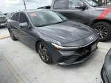 Used 2024 Hyundai Elantra Limited image 3
