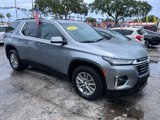 Used 2023 Chevrolet Traverse LT image 2