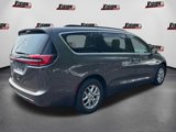 Used 2022 Chrysler Pacifica Touring-L image 4