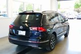Used 2021 Volkswagen Tiguan SE w/ Panoramic Sunroof Package image 6