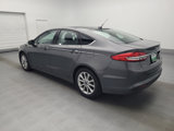 Used 2017 Ford Fusion SE w/ Fusion SE Technology Package image 3