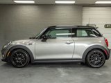 Used 2021 MINI Cooper 2-Door Hardtop w/ 6.5" Touchscreen Package image 4