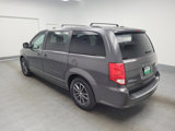 Used 2017 Dodge Grand Caravan SXT image 3