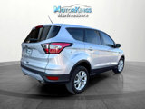 Used 2017 Ford Escape SE image 5