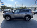 Used 2023 Nissan Rogue SV image 2
