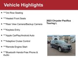Used 2023 Chrysler Pacifica Touring-L image 3