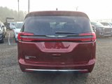 Used 2023 Chrysler Pacifica Touring-L image 5