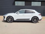 Certified 2024 Porsche Macan image 2
