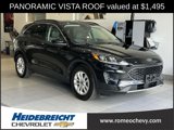 Used 2020 Ford Escape SE image 1