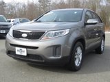 Used 2015 Kia Sorento LX image 2