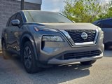 Used 2021 Nissan Rogue SV image 2
