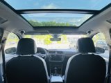 Used 2022 Volkswagen Tiguan SE w/ Panoramic Sunroof Package image 4