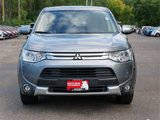 Used 2015 Mitsubishi Outlander SE image 2