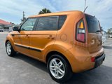 Used 2011 Kia Soul + w/ Audio Pkg image 2