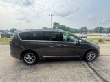Used 2017 Chrysler Pacifica Limited image 6