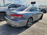 Used 2021 Volkswagen Passat 2.0T SE image 5