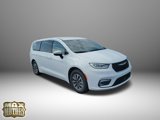 New 2023 Chrysler Pacifica Touring-L image 2