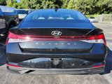 Used 2022 Hyundai Elantra SE w/ Cargo Package image 5