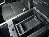 Used 2017 Nissan Titan SV image 3