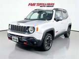 Used 2016 Jeep Renegade Trailhawk image 3