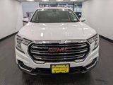Used 2022 GMC Terrain SLT image 2