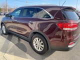Used 2017 Kia Sorento LX image 3
