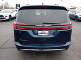 Used 2022 Chrysler Pacifica Touring-L image 6