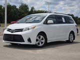 Used 2018 Toyota Sienna LE image 2