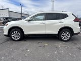 Used 2018 Nissan Rogue SV w/ Sun & Sound Touring Package image 4
