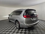 Used 2021 Chrysler Pacifica Limited image 6