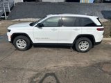 Certified 2022 Jeep Grand Cherokee Laredo w/ Luxury Tech Group I image 3