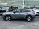 Used 2023 Nissan Rogue SV image 2