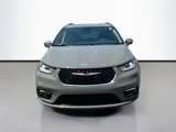 Used 2022 Chrysler Pacifica Limited image 2