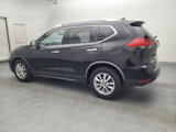 Used 2017 Nissan Rogue SV image 3