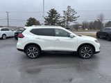 Used 2017 Nissan Rogue SL w/ SL Premium Package image 2