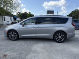 Used 2017 Chrysler Pacifica Limited w/ UConnect Theater Package image 2