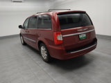 Used 2014 Chrysler Town & Country Touring image 5