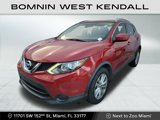 Used 2017 Nissan Rogue Sport SV image 2