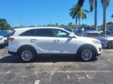 Used 2017 Kia Sorento LX image 4