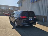 Used 2019 Chrysler Pacifica Touring Plus image 5