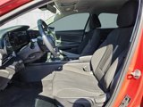 Used 2022 Hyundai Elantra SEL w/ Convenience Package image 2