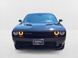 Used 2016 Dodge Challenger SXT image 2