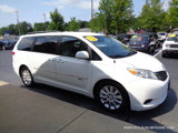 Used 2011 Toyota Sienna LE image 2