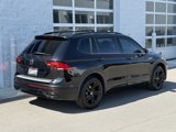 Used 2024 Volkswagen Tiguan SE R-Line image 3