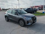 Used 2022 Nissan Kicks SV image 2