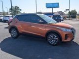 Used 2023 Nissan Kicks SV image 3