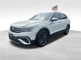 Certified 2022 Volkswagen Tiguan SE w/ Panoramic Sunroof Package image 4