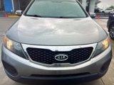 Used 2011 Kia Sorento LX image 2